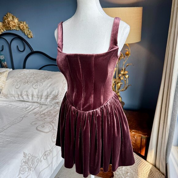 Zara Burgundy Velvet Corset Mini Dress - Picture 3 of 16